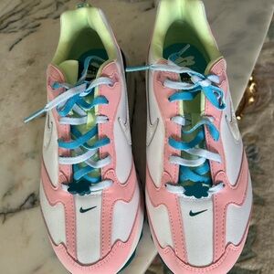 Nike NWOT BB-294 Pink and White Sneakers with Blue Accents size 8.5